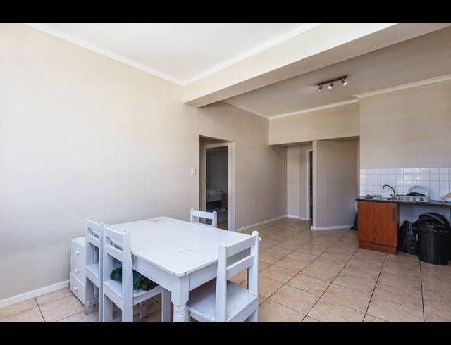 2 BEDROOM APARTMENT FOR SALE IN CAPE TOWN CITY CENTRE